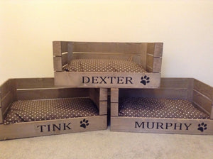 PERSONALISED WOODEN DOG / CAT BED